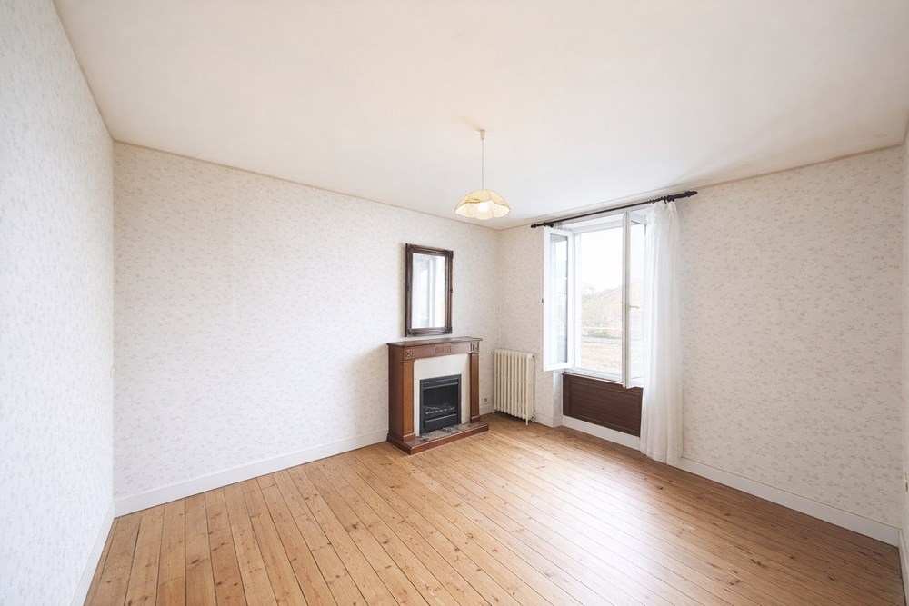 MAISON T4 - 2/3 CHAMBRES - TERRAIN 1200 M² DIVISIBLE ET CONSTRUCTIBLE - HANGAR 84 M² - A RENOVER photo 2